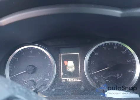 2017 Toyota Highlander Le from USA, damaged, VIN 5TDZARFH0HS025687